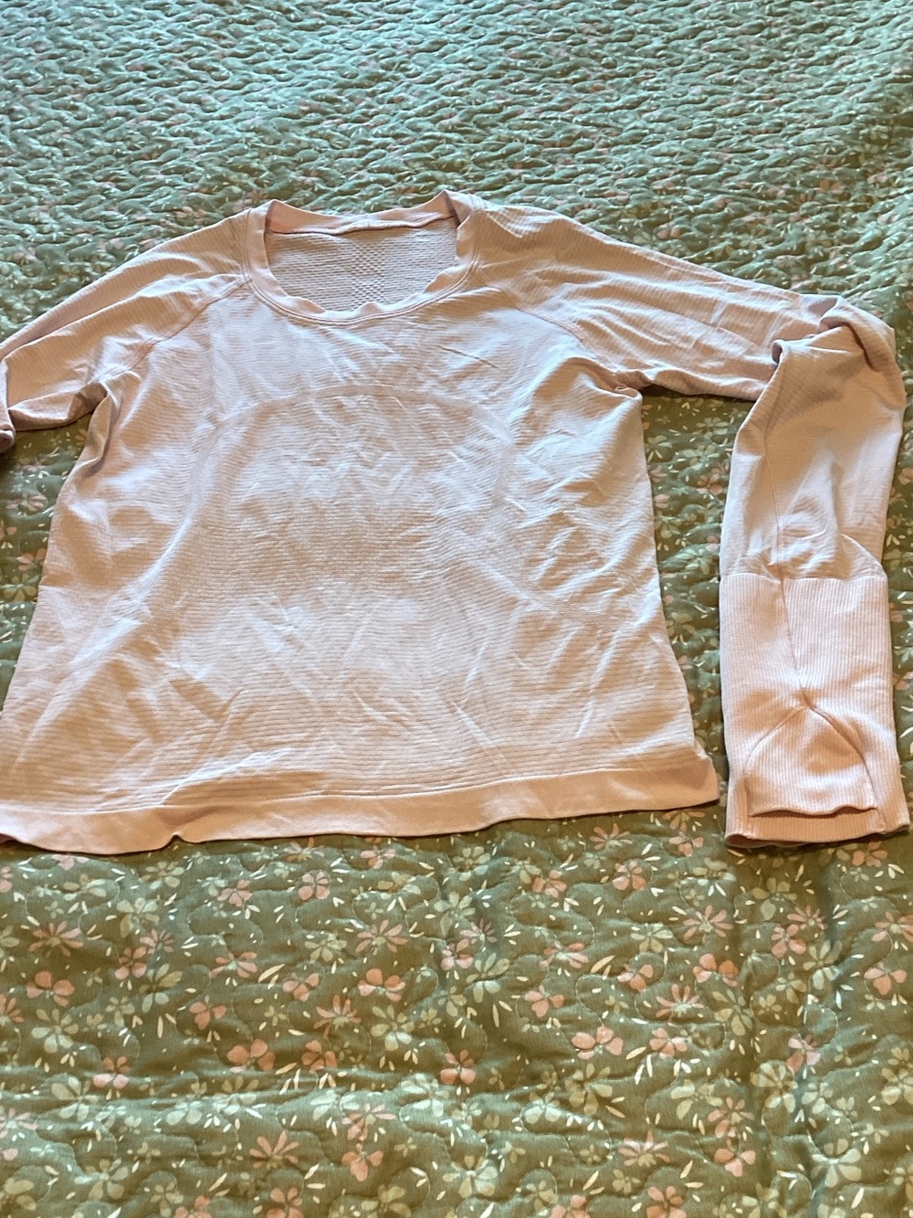 Lululemon athletica Swifty Light Pink cropped Long Sleeve Shirt 6